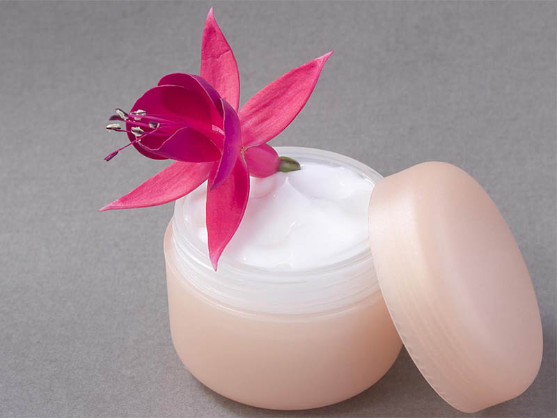 Produit dermatologique et cosmétique Combs-la-Ville