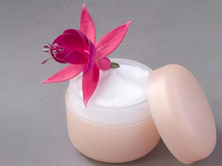 Pot de crème cosmétique Combs-la-Ville